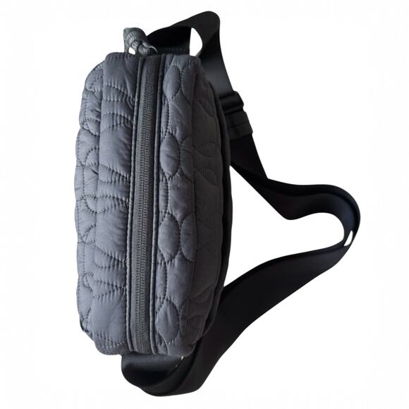 Lululemon Embrace Quilted Crossbody Bag in Black - Picture 9 of 11